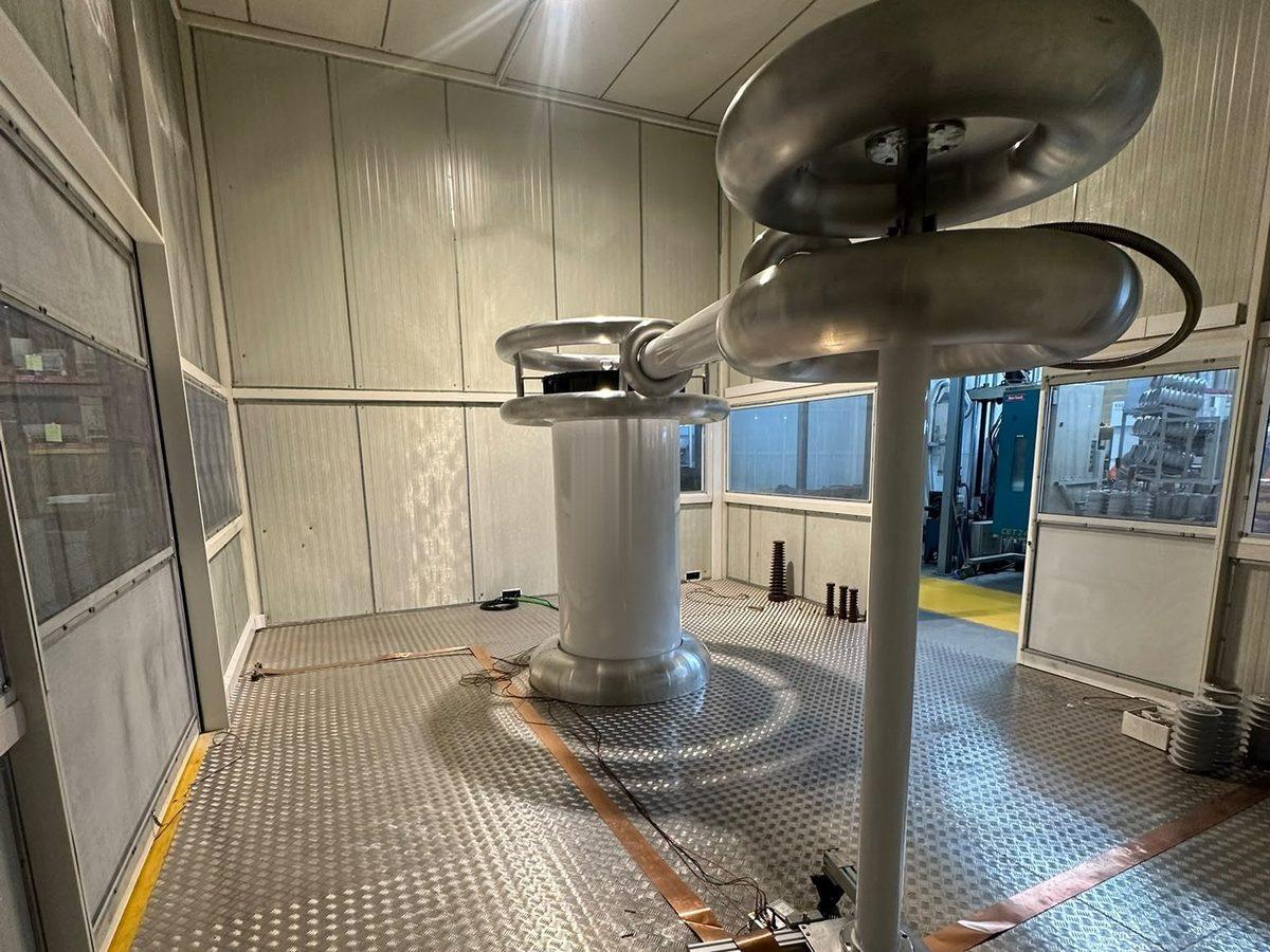 Shielded test room with copper earthing strip